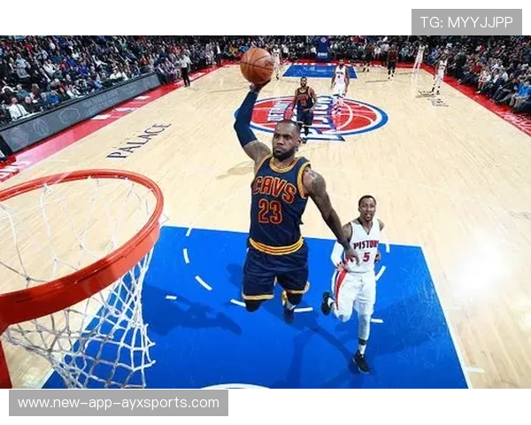 绝世“泡泡”特技，詹姆斯高难度扣篮震撼全场！