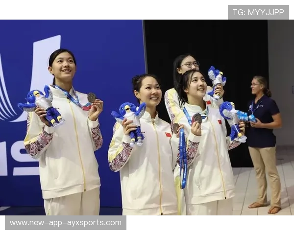 世界游泳接力赛：中国队夺冠