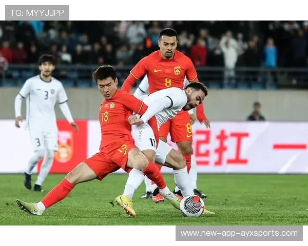 梅努禁区前沿低射穿过人群破门