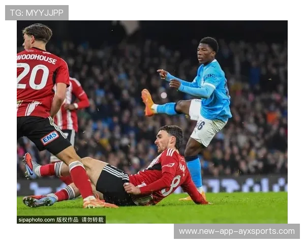 曼联教练组面临信任危机，球迷抗议声四起